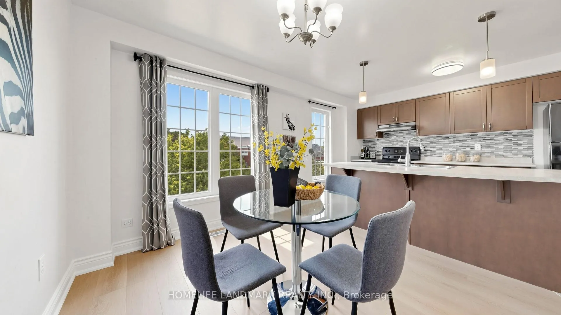 Photo 12 of 17 Hepworth Crescent, Hamilton, Ancaster — HOMEH