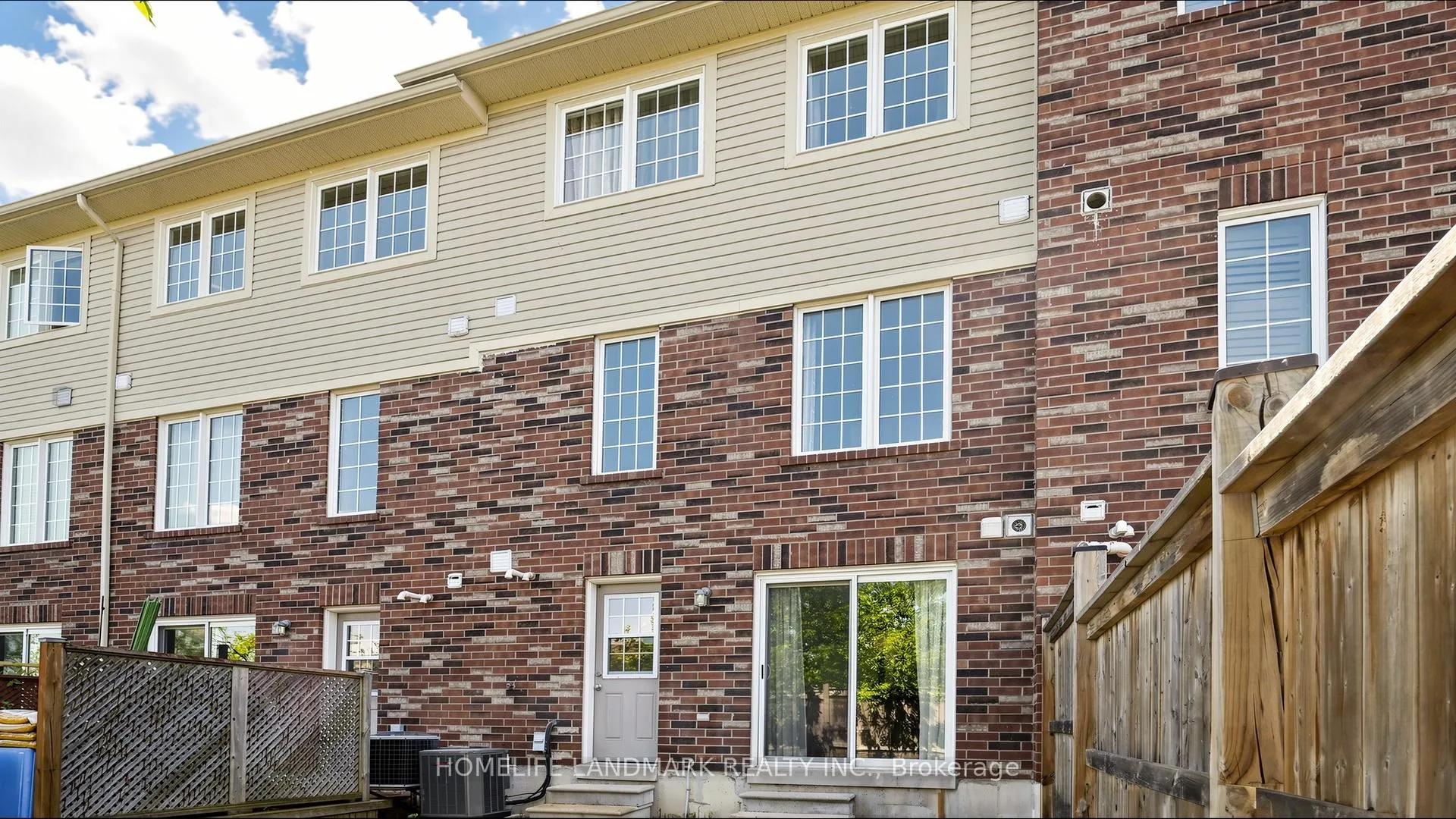 Photo 31 of 17 Hepworth Crescent, Hamilton, Ancaster — HOMEH