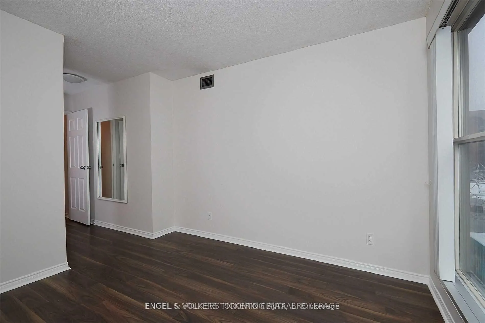 Photo 4 of Unit 310, 222 The Esplanade Street, Toronto, Waterfront Communities — HOMEH