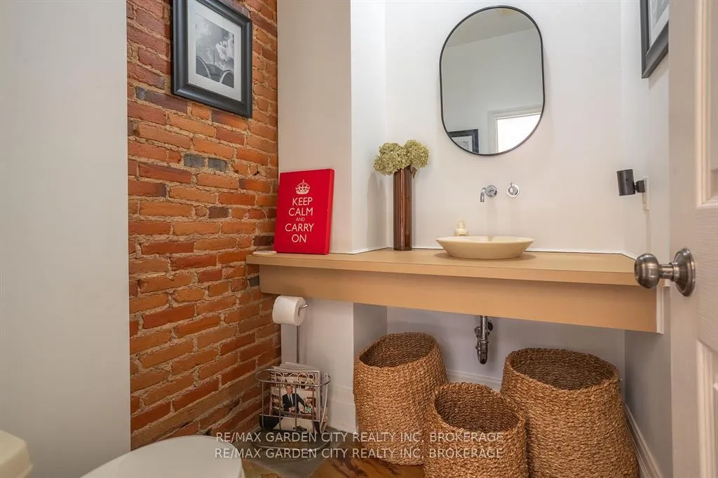 Photo 16 of 93 Queen Street, St. Catharines, Downtown — HOMEH