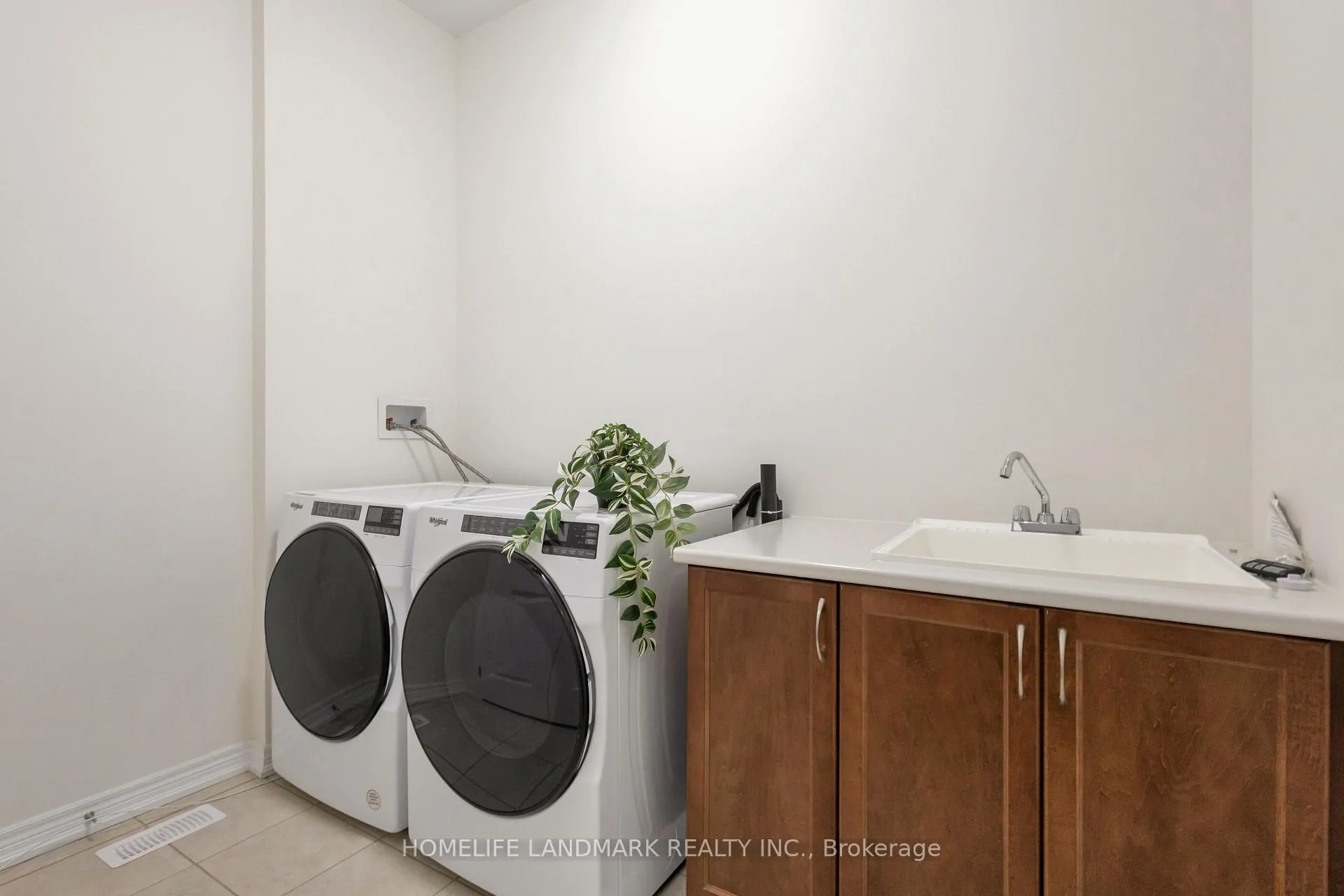 Photo 18 of 55 Georgina Street, Kitchener — HOMEH