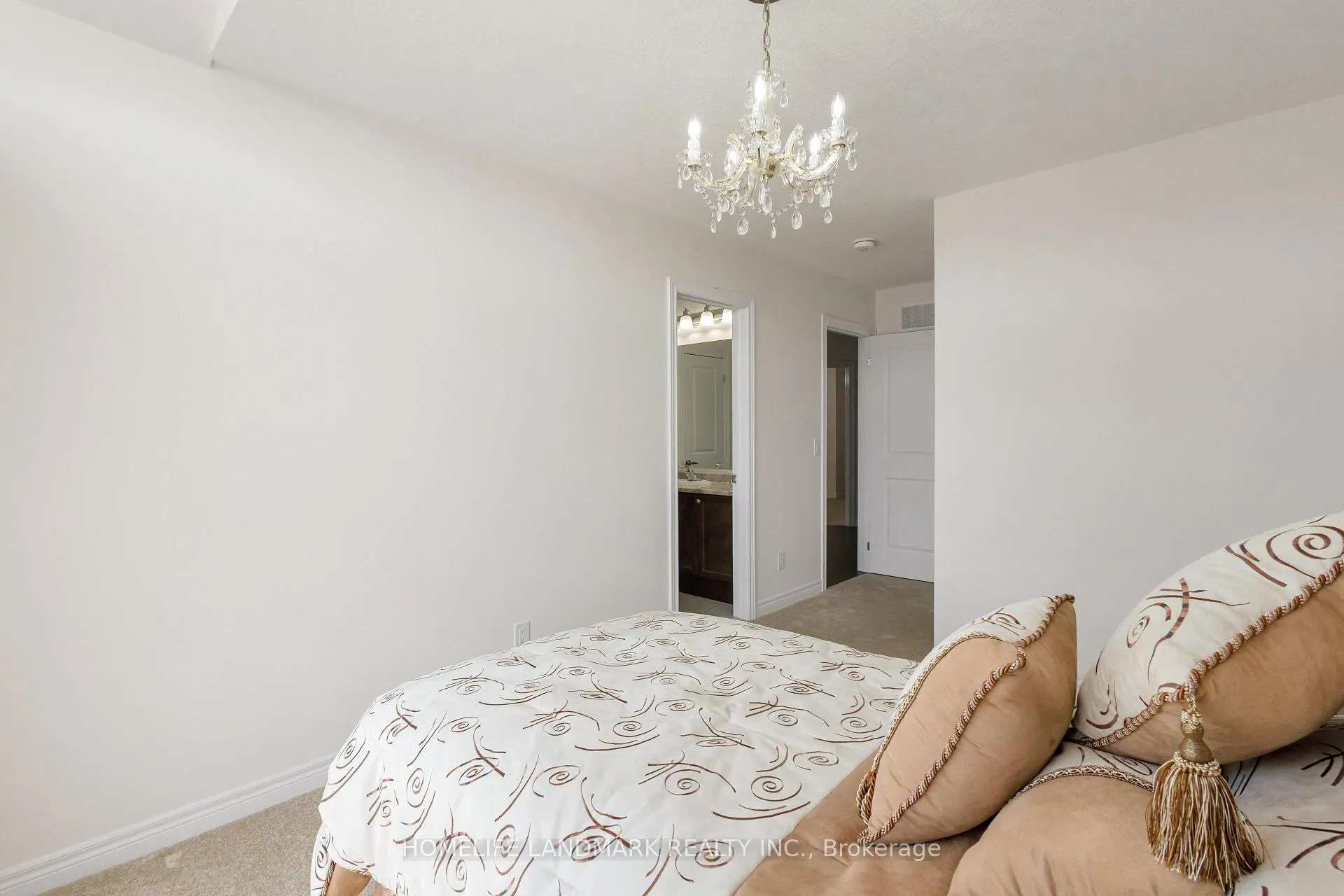 Photo 23 of 55 Georgina Street, Kitchener — HOMEH