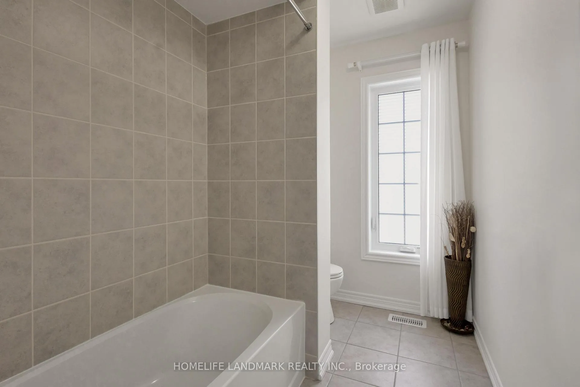 Photo 27 of 55 Georgina Street, Kitchener — HOMEH