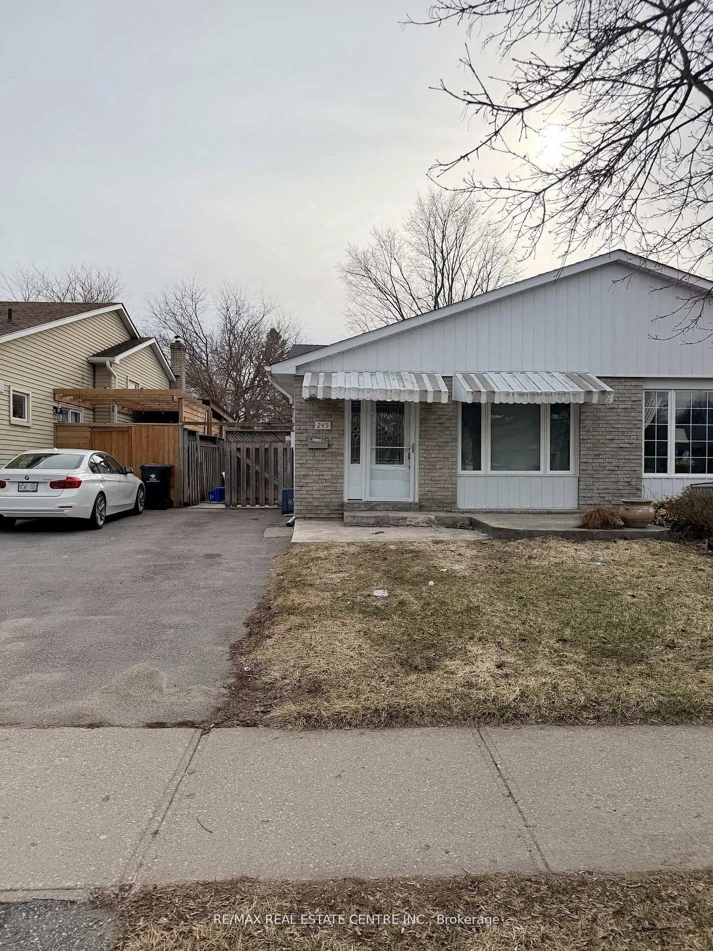 Photo 1 of 245 Heritage Drive, Kitchener, Grand River North — HOMEH
