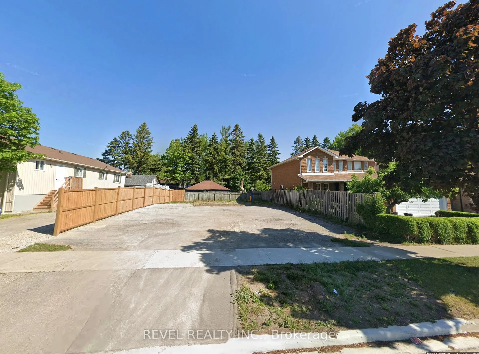 Photo 4 of 24 Doric Street, Ajax, Central — HOMEH