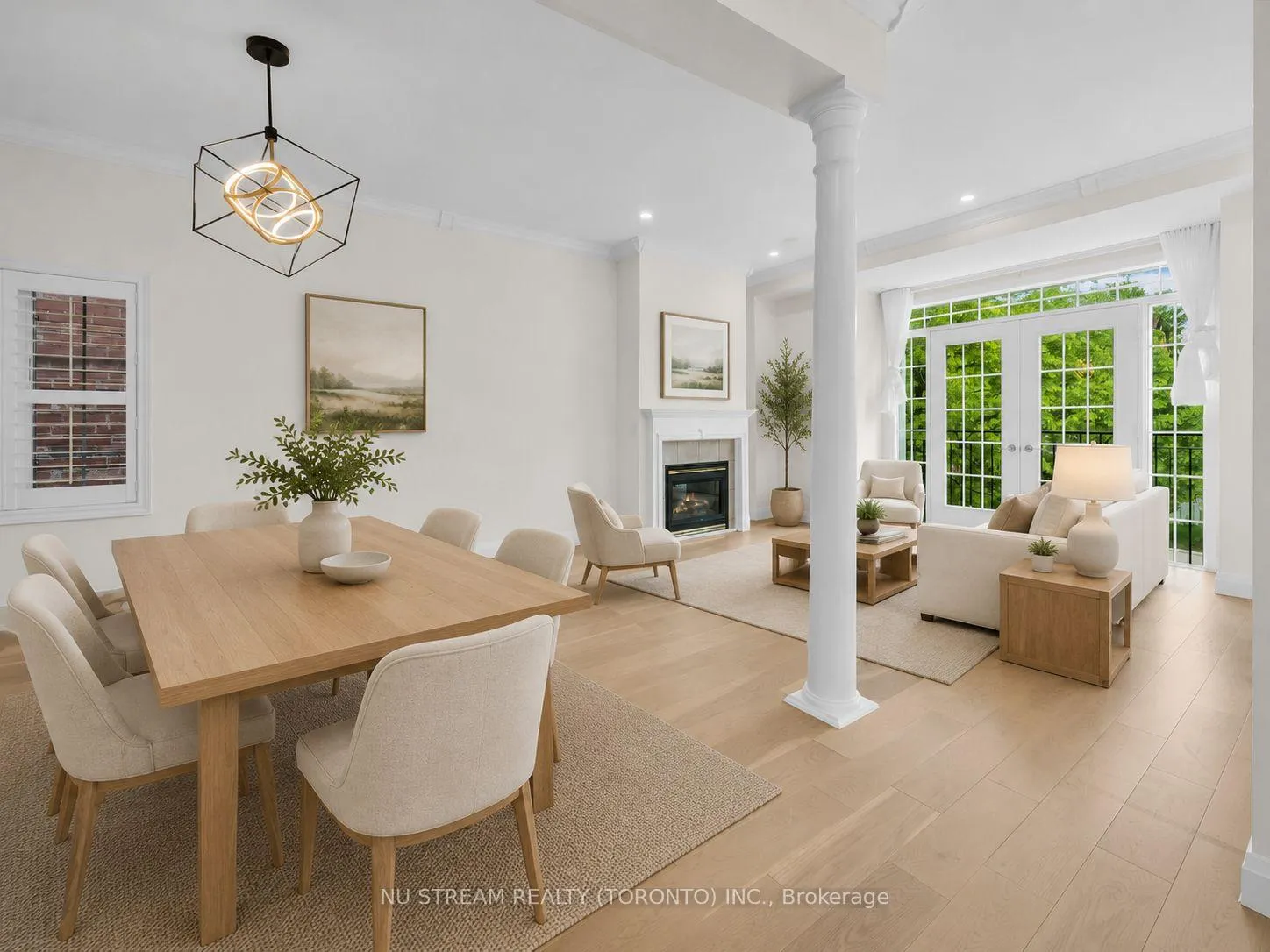Photo 3 of 36 Crispin Court, Markham, Buttonville — HOMEH