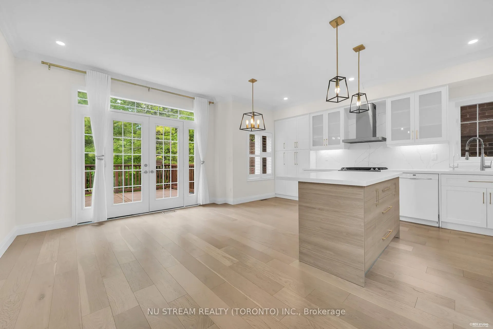 Photo 11 of 36 Crispin Court, Markham, Buttonville — HOMEH