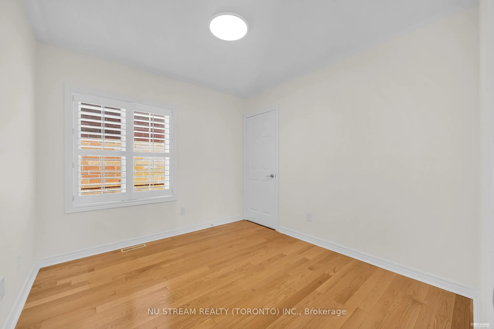 Photo 25 of 36 Crispin Court, Markham, Buttonville — HOMEH