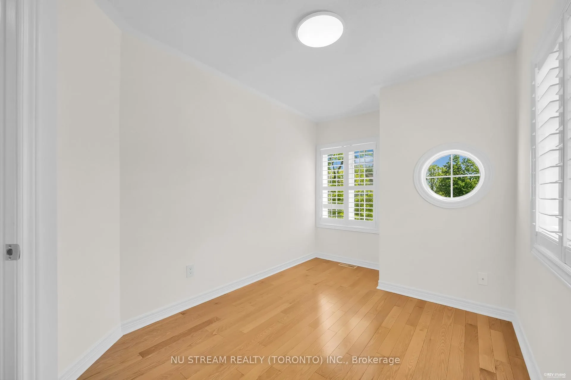 Photo 29 of 36 Crispin Court, Markham, Buttonville — HOMEH