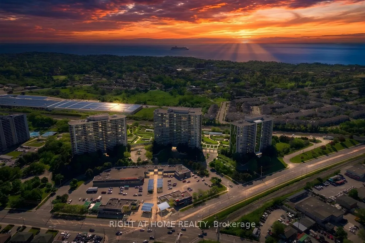 Photo 4 of Unit 2027, 3 Greystone Walk Drive, Scarborough, Kennedy Park — HOMEH