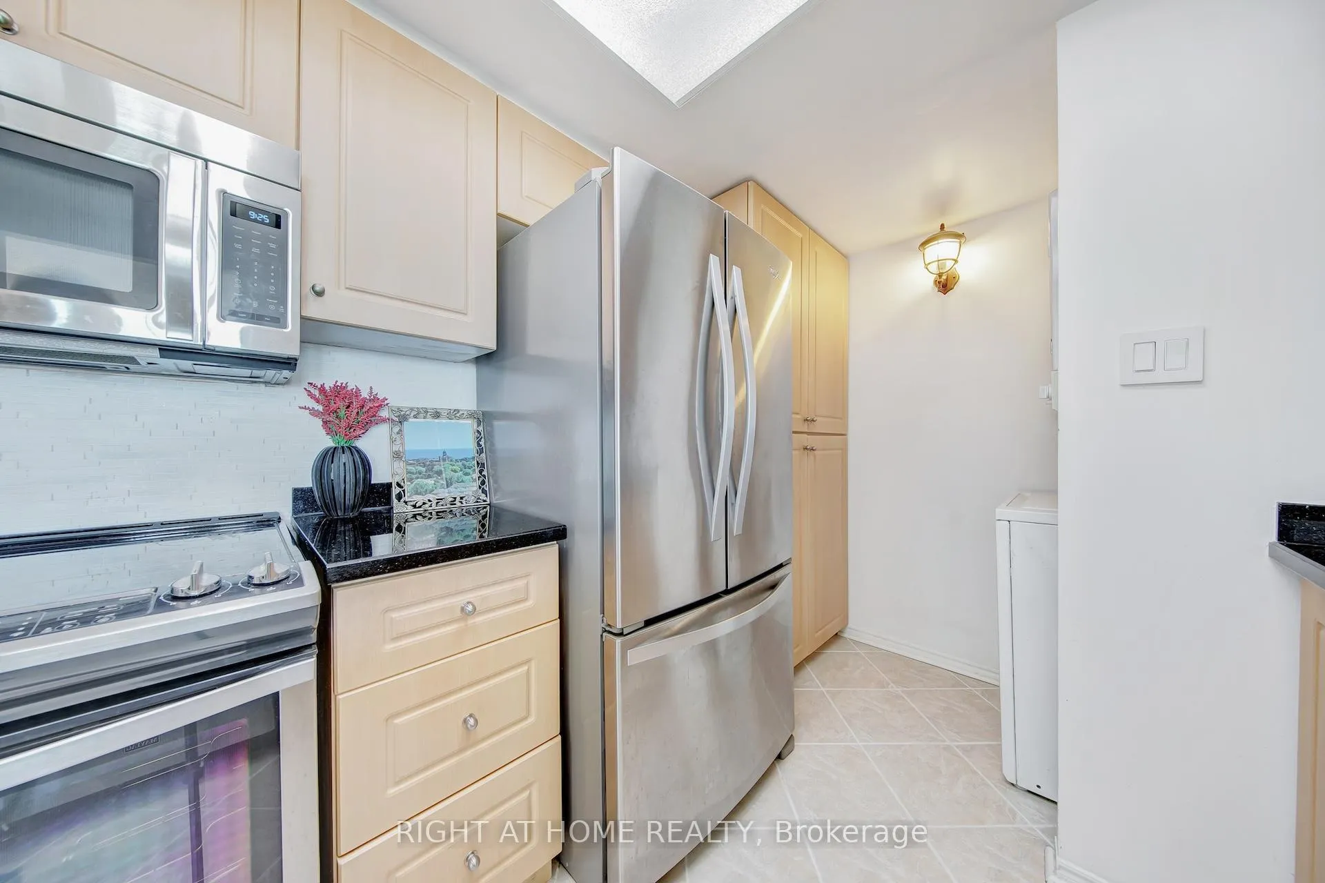Photo 17 of Unit 2027, 3 Greystone Walk Drive, Scarborough, Kennedy Park — HOMEH