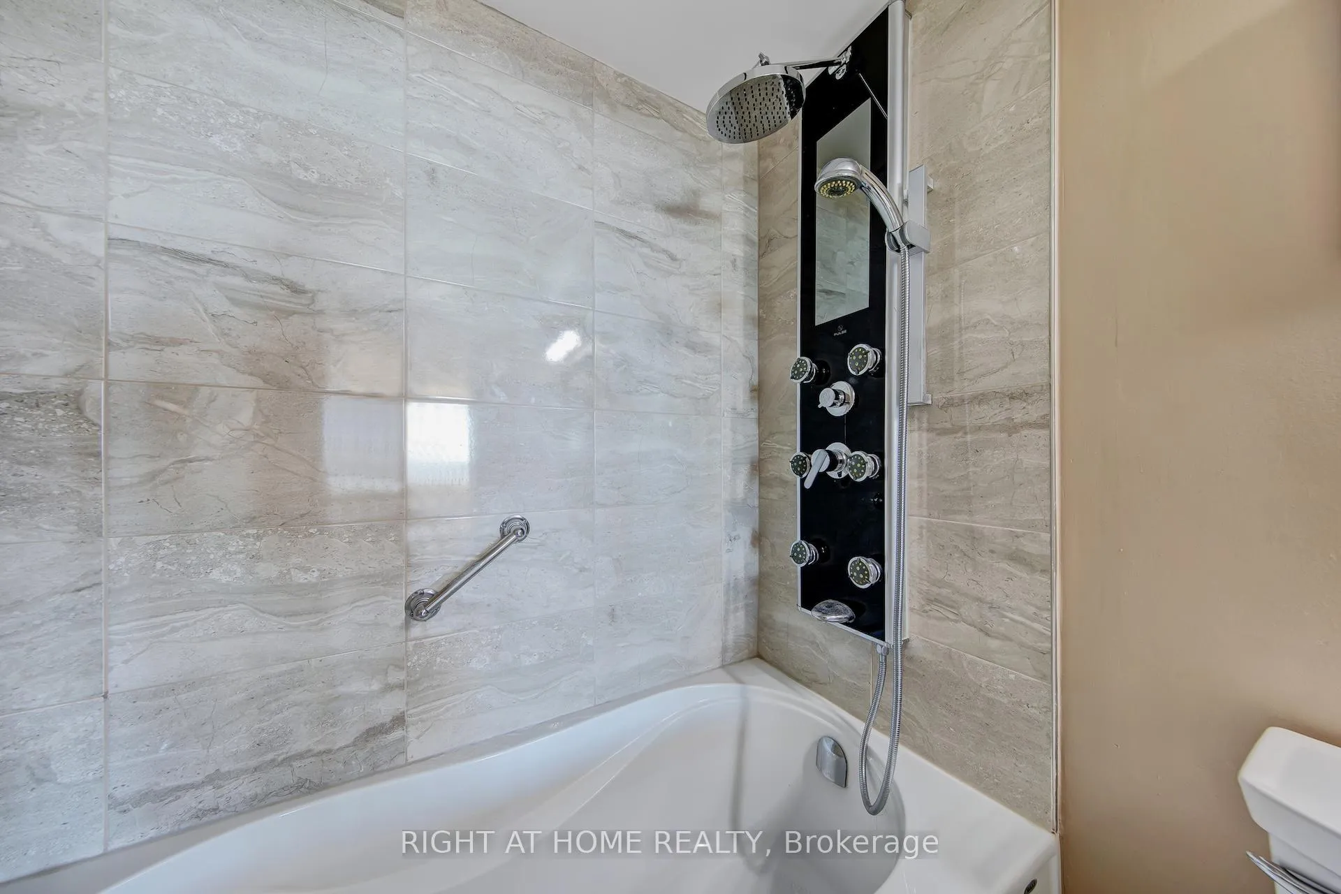 Photo 24 of Unit 2027, 3 Greystone Walk Drive, Scarborough, Kennedy Park — HOMEH