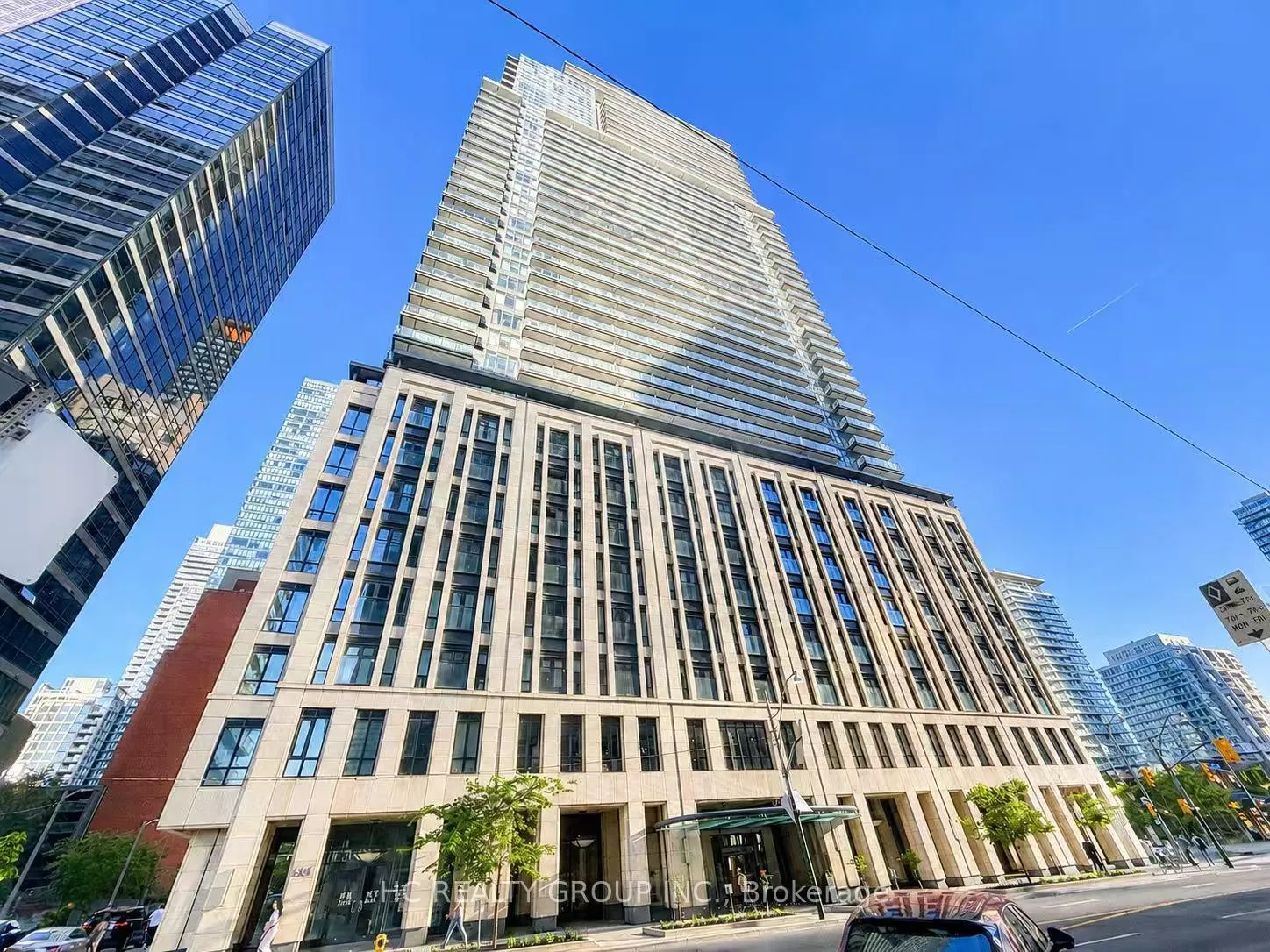 Front of Unit 1001, 955 Bay Street