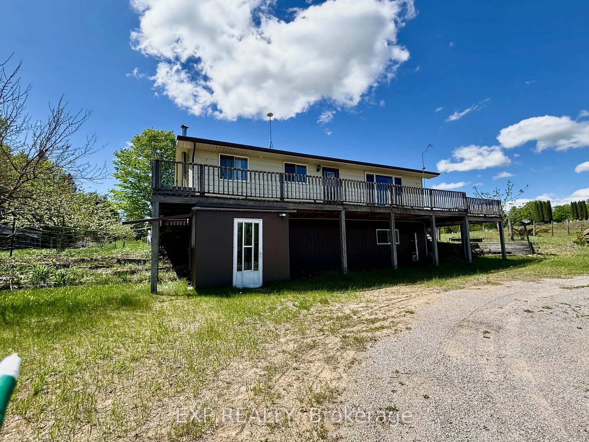 Photo of 2527 Matawatchan Road