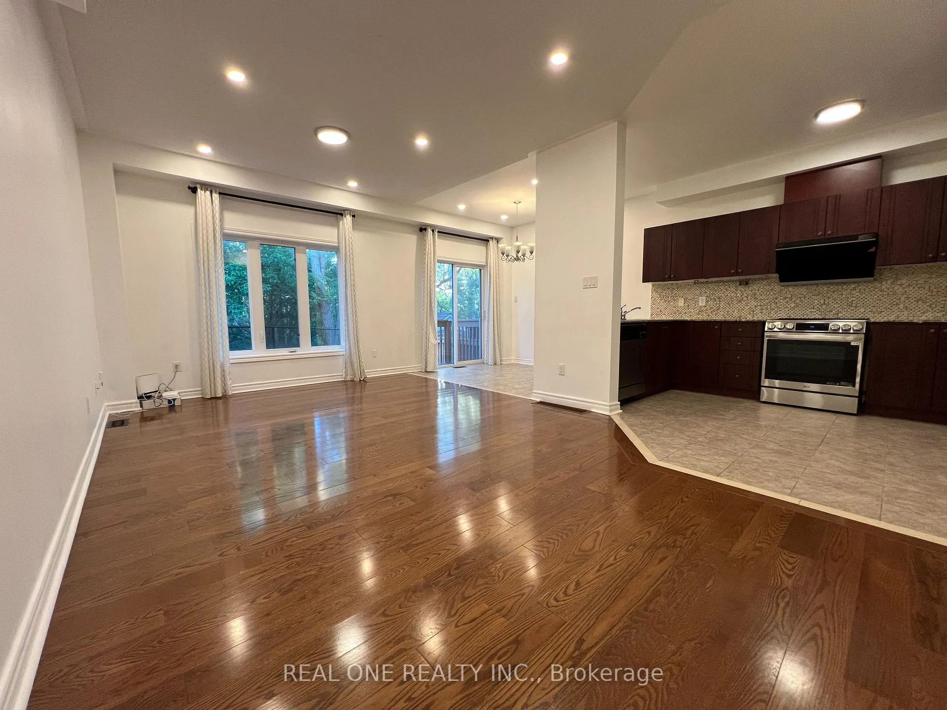 Photo 2 of 53 Hammersly Boulevard, Markham, Wismer — HOMEH