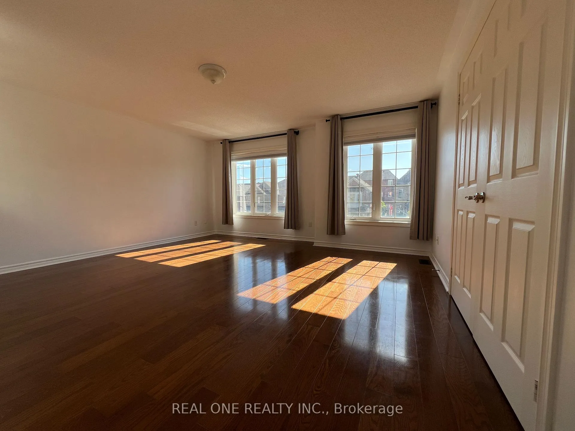 Photo 5 of 53 Hammersly Boulevard, Markham, Wismer — HOMEH