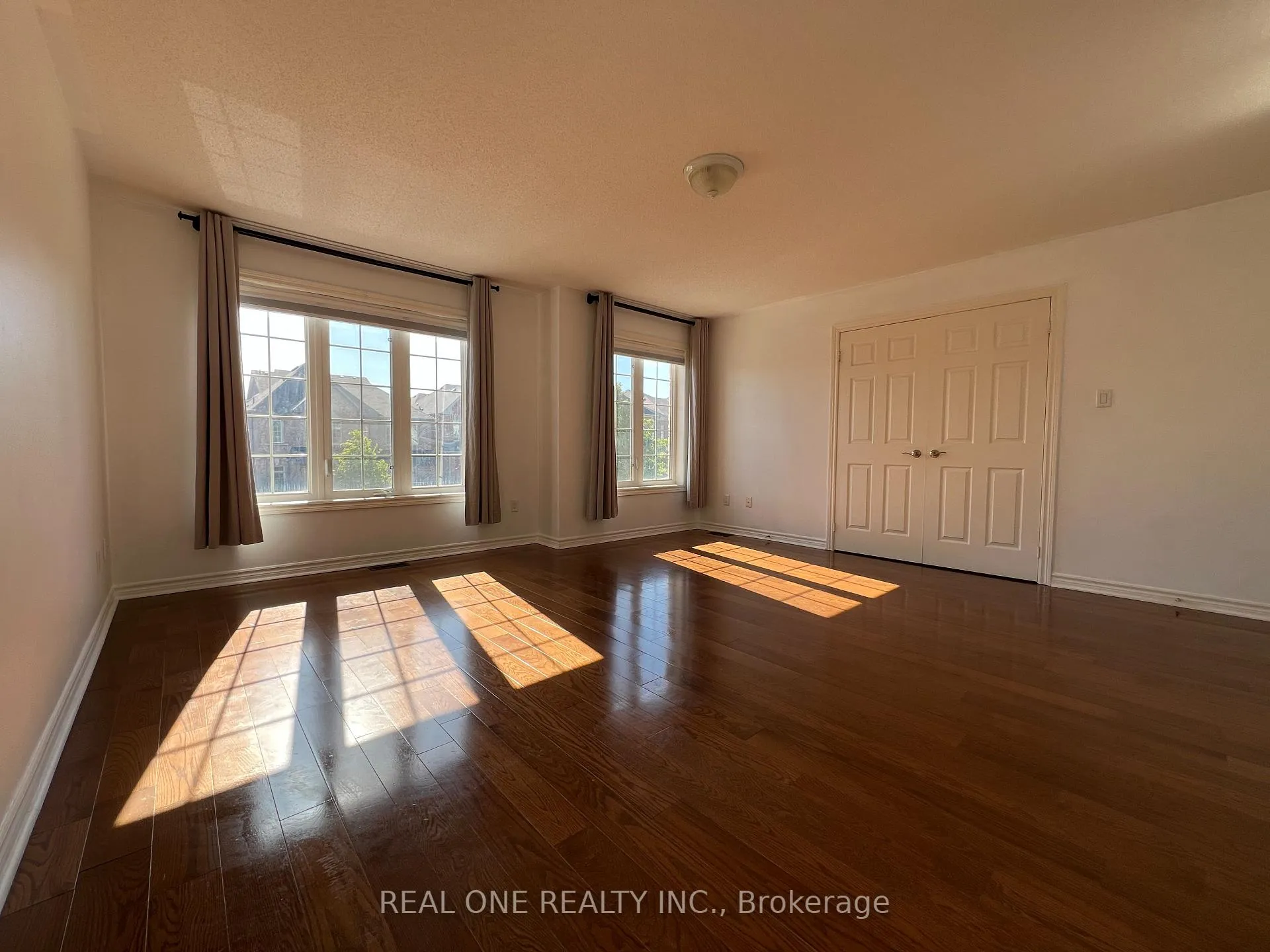 Photo 6 of 53 Hammersly Boulevard, Markham, Wismer — HOMEH