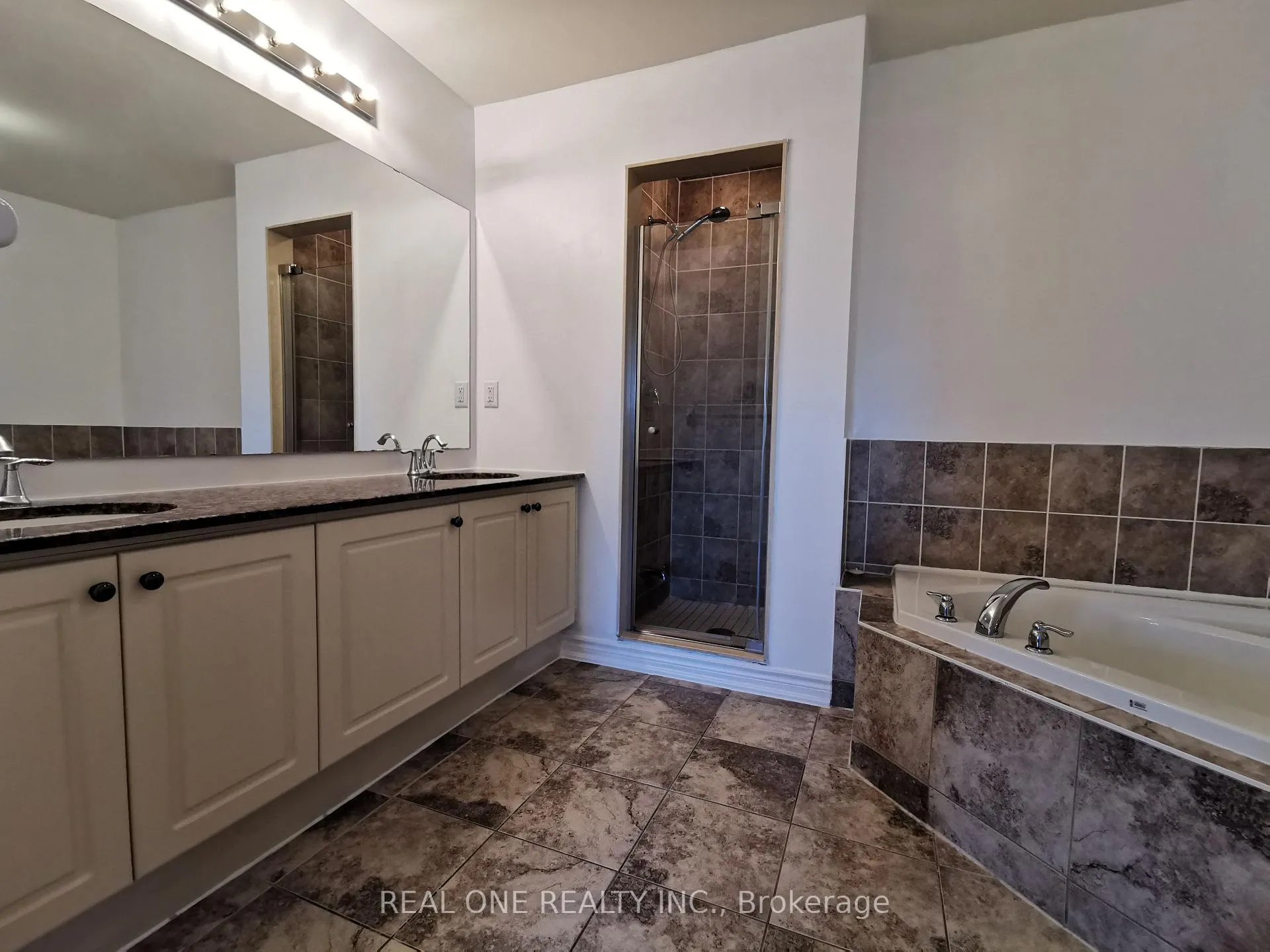 Photo 8 of 53 Hammersly Boulevard, Markham, Wismer — HOMEH