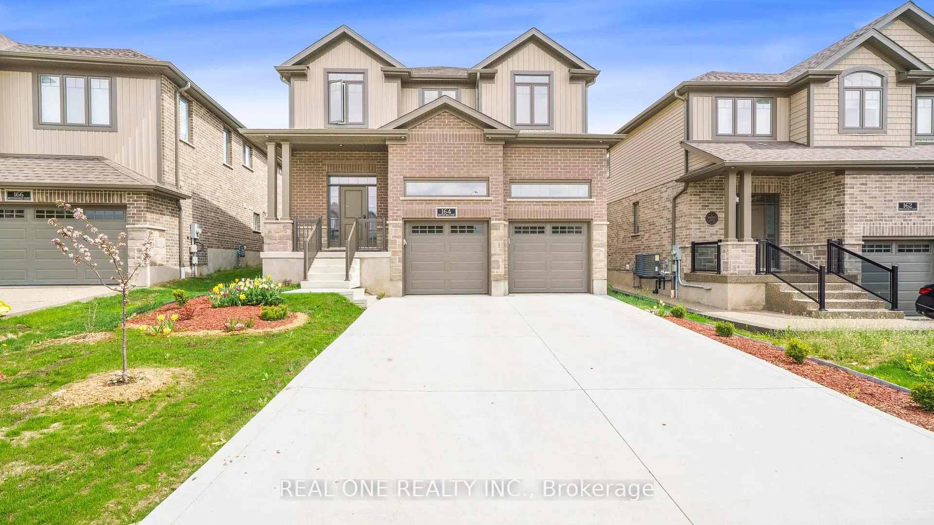 Front of 164 Mountain Holly Court