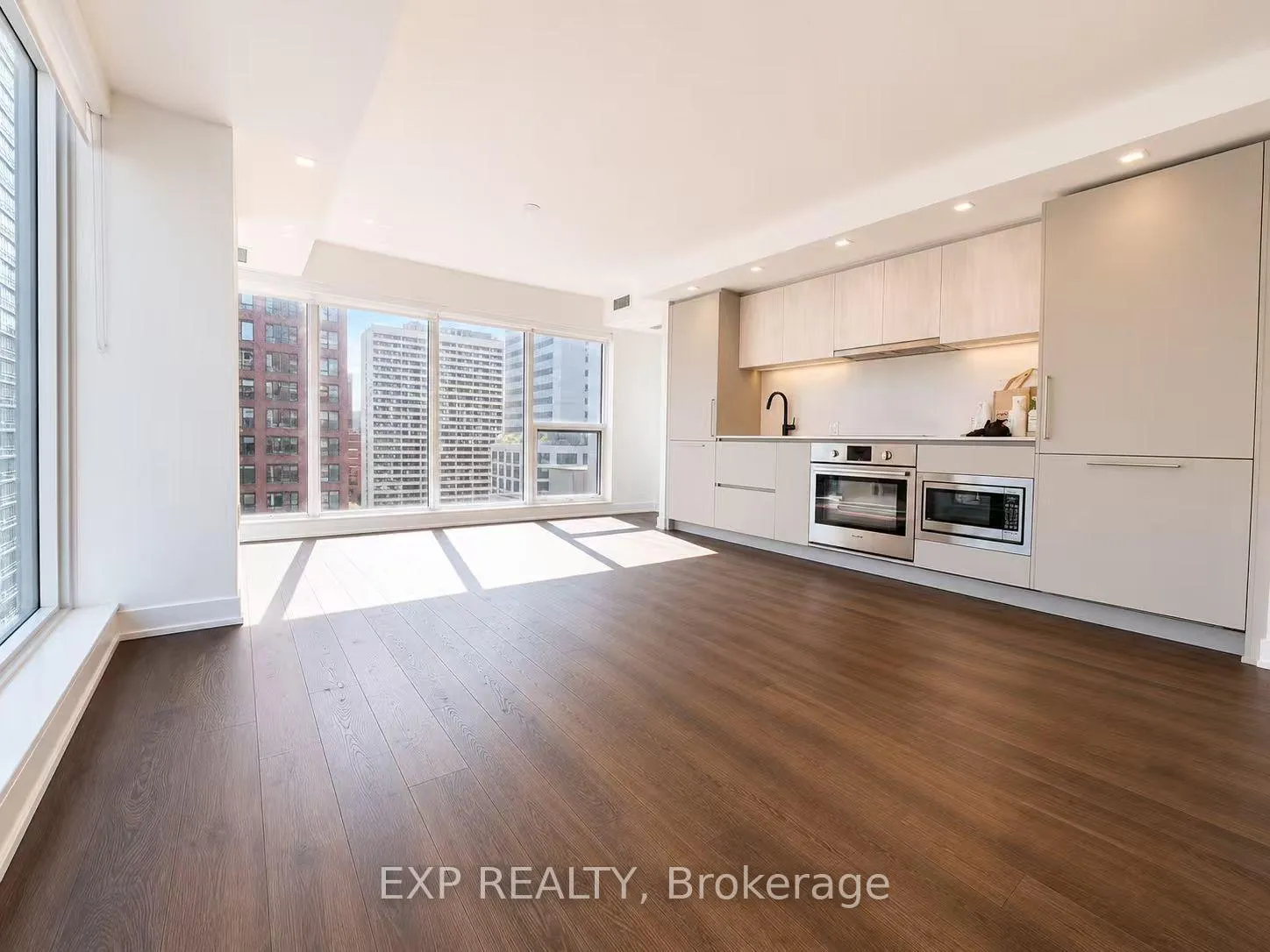 Photo 13 of Unit 1302, 609 Sherbourne Street, Toronto, North St. James Town — HOMEH