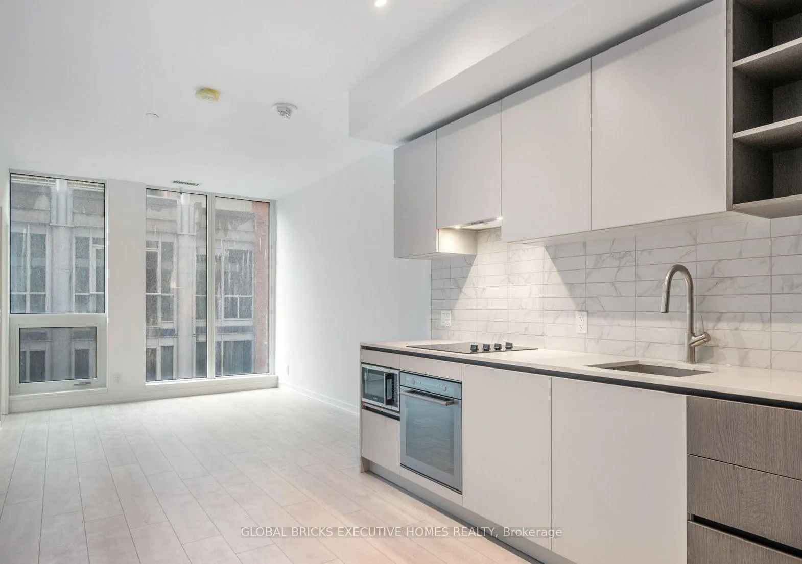 Photo 11 of Unit 1011, 55 Mercer Street, Toronto, Waterfront Communities — HOMEH