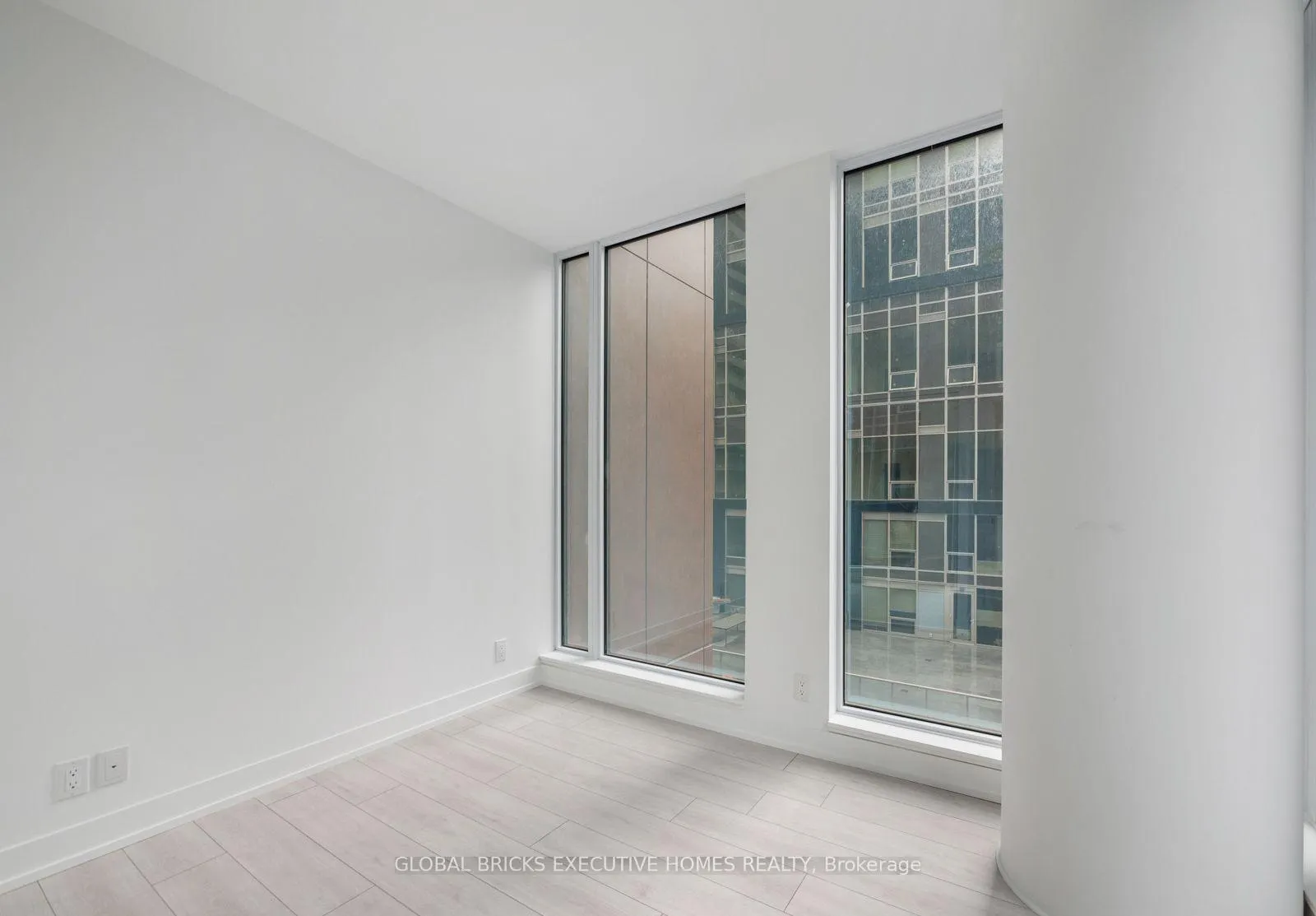 Photo 12 of Unit 1011, 55 Mercer Street, Toronto, Waterfront Communities — HOMEH