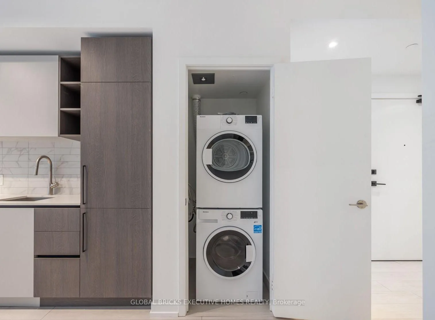 Photo 18 of Unit 1011, 55 Mercer Street, Toronto, Waterfront Communities — HOMEH