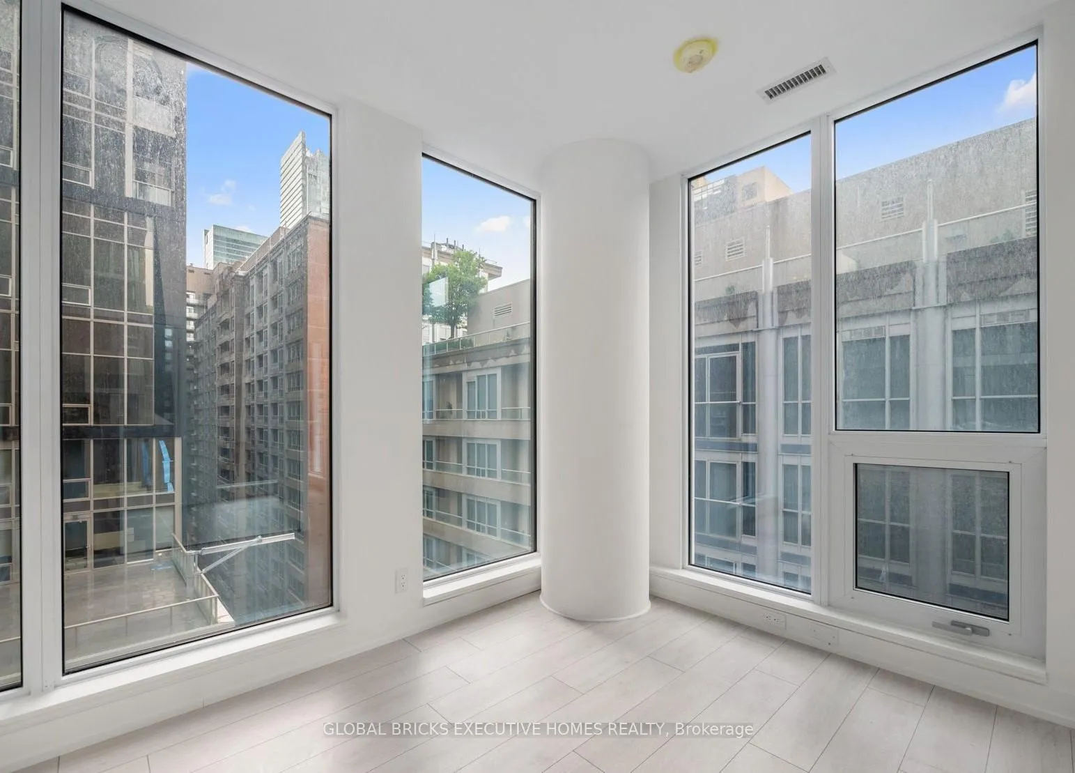 Photo 19 of Unit 1011, 55 Mercer Street, Toronto, Waterfront Communities — HOMEH