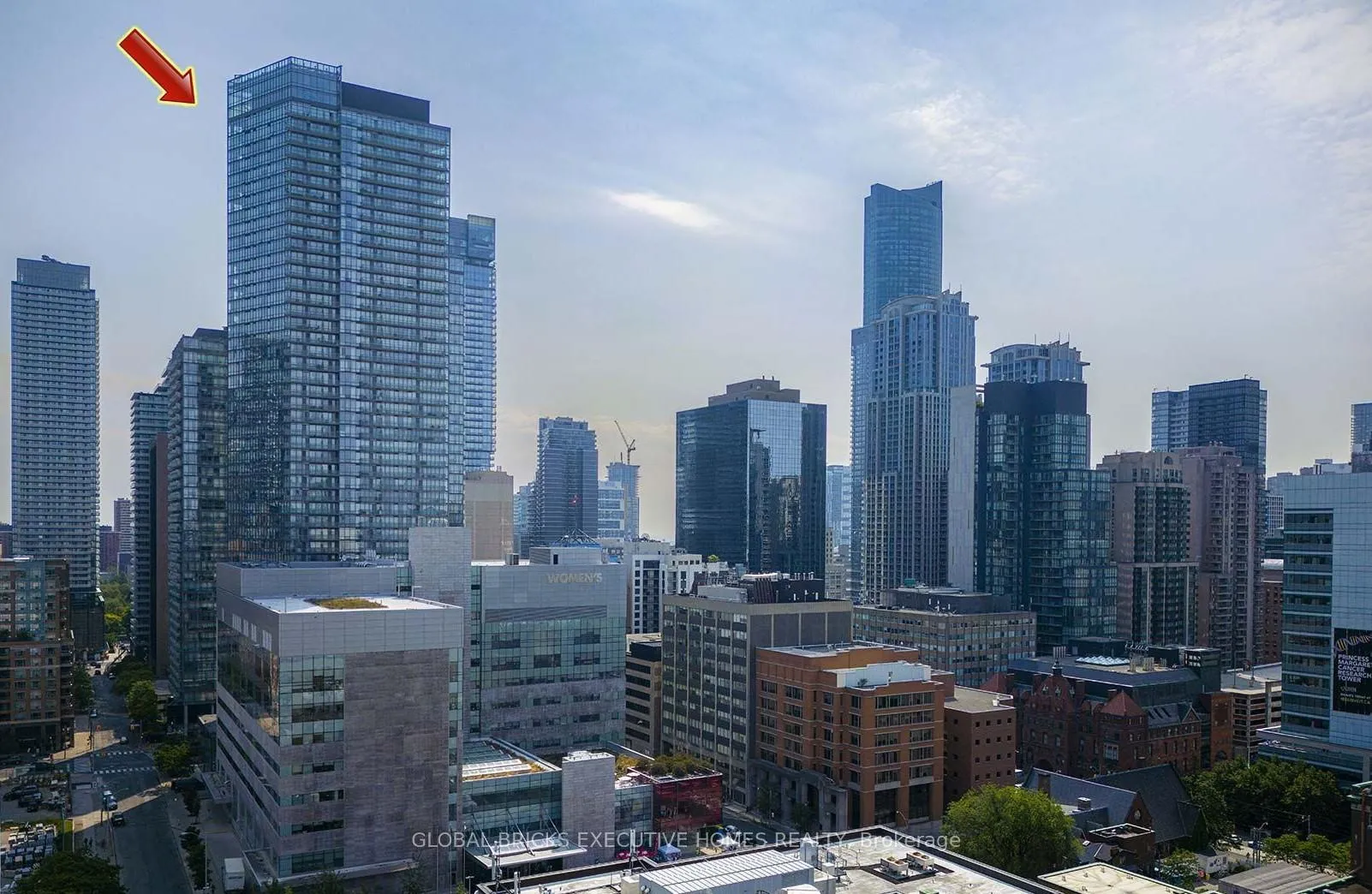 Photo 1 of Unit 501, 832 Bay Street, Toronto, Bay Street Corridor — HOMEH