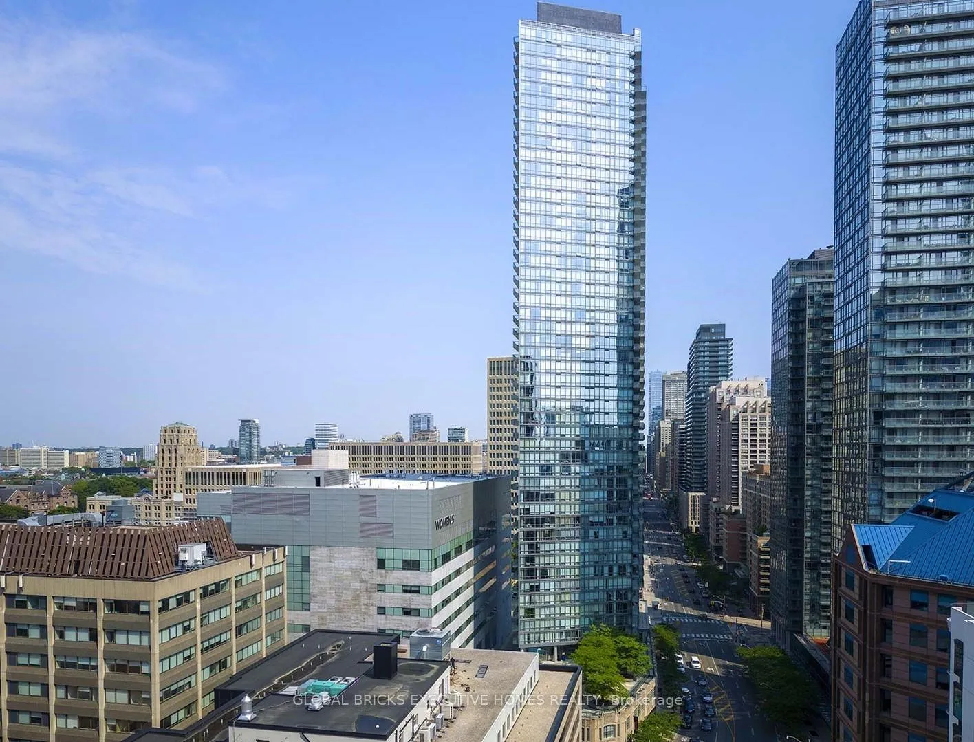 Photo 3 of Unit 501, 832 Bay Street, Toronto, Bay Street Corridor — HOMEH