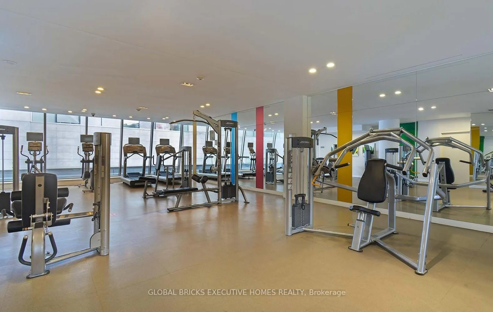 Photo 4 of Unit 501, 832 Bay Street, Toronto, Bay Street Corridor — HOMEH