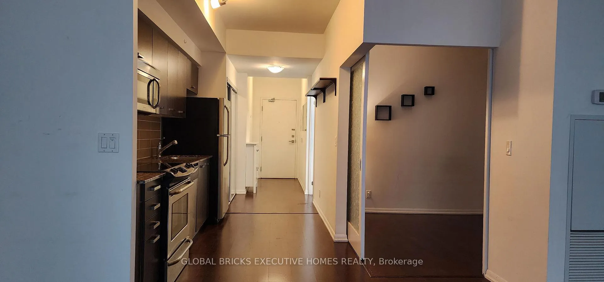 Photo 13 of Unit 501, 832 Bay Street, Toronto, Bay Street Corridor — HOMEH