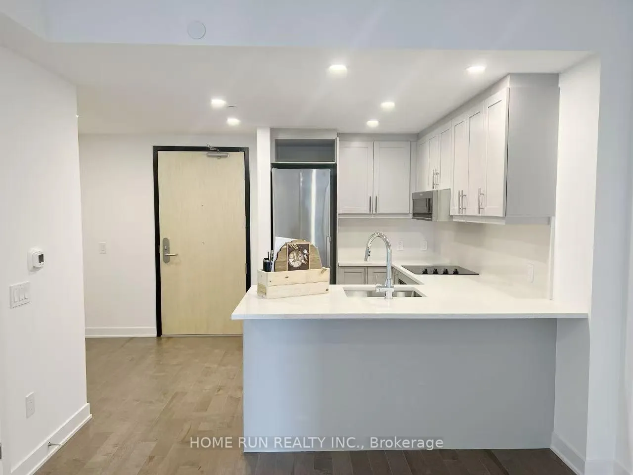 Photo 4 of Unit 804, 340 Queen Street, Ottawa, Ottawa Centre — HOMEH