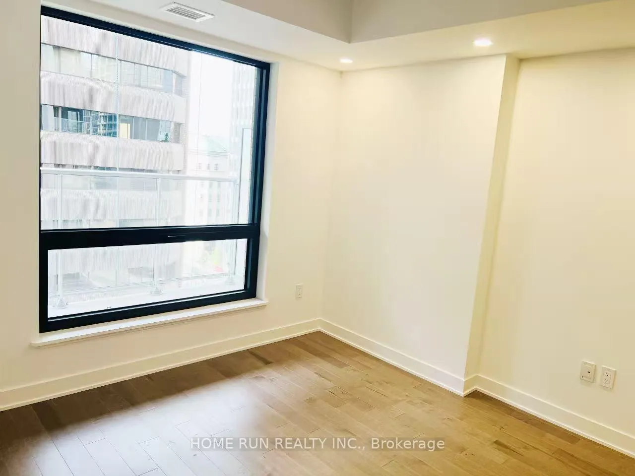 Photo 6 of Unit 804, 340 Queen Street, Ottawa, Ottawa Centre — HOMEH