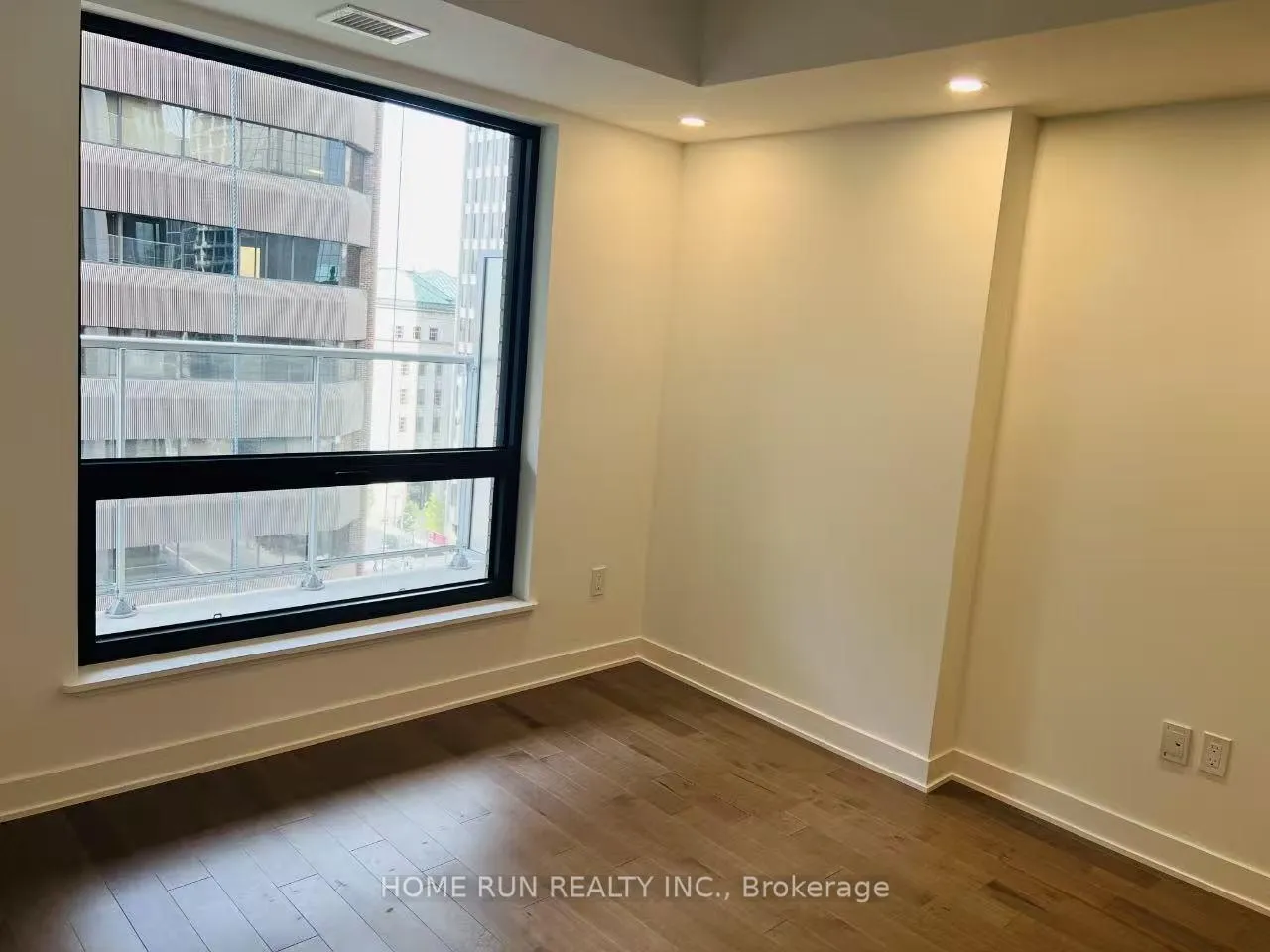 Photo 9 of Unit 804, 340 Queen Street, Ottawa, Ottawa Centre — HOMEH