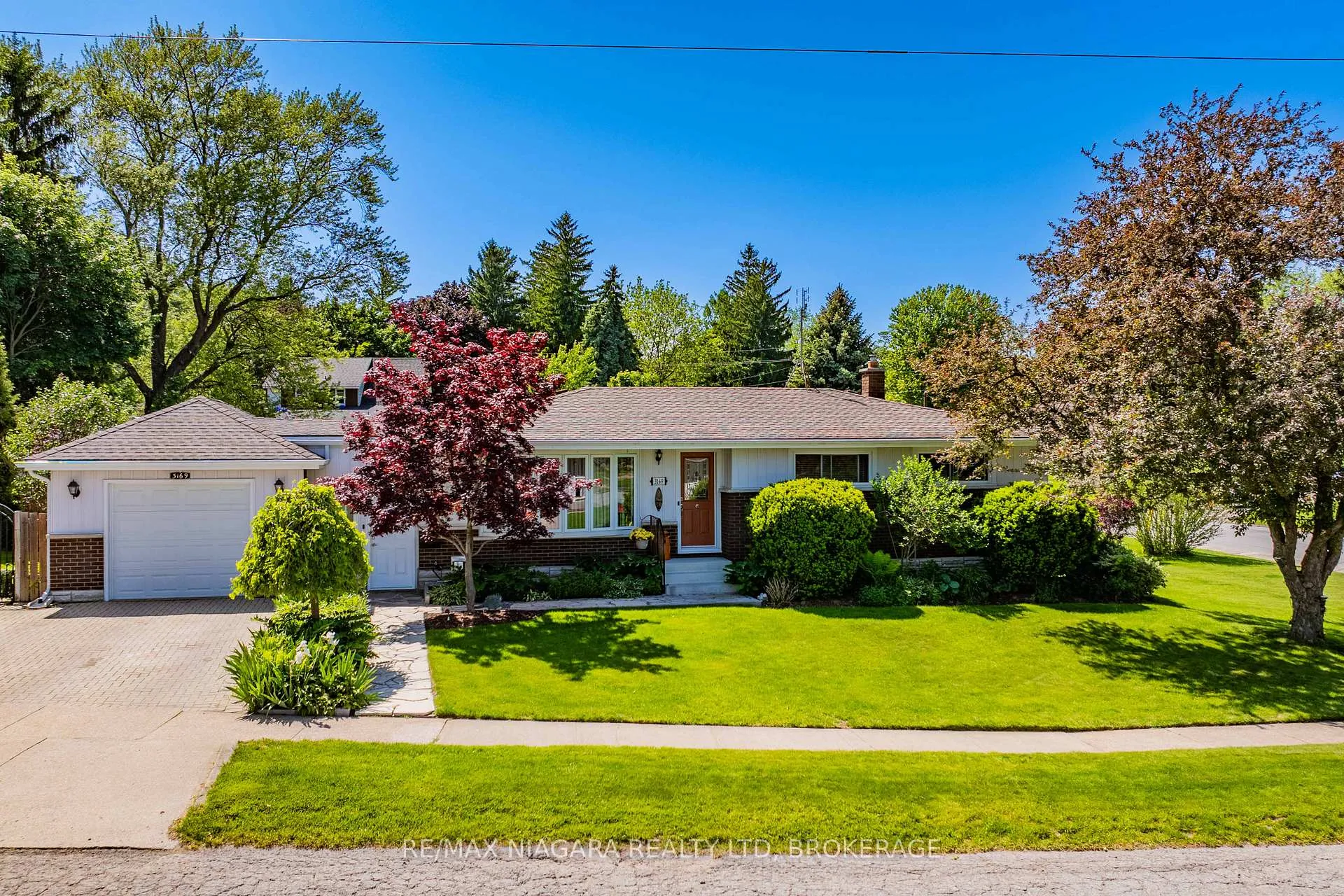 Photo 1 of 3169 Frances Avenue, Niagara Falls, Church's Lane — HOMEH