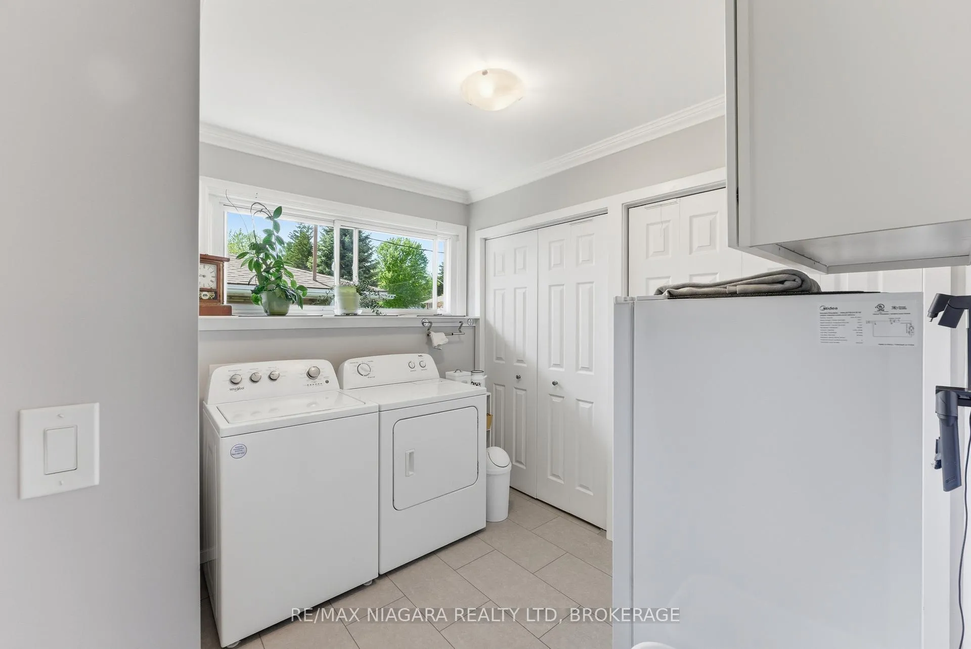 Photo 9 of 3169 Frances Avenue, Niagara Falls, Church's Lane — HOMEH