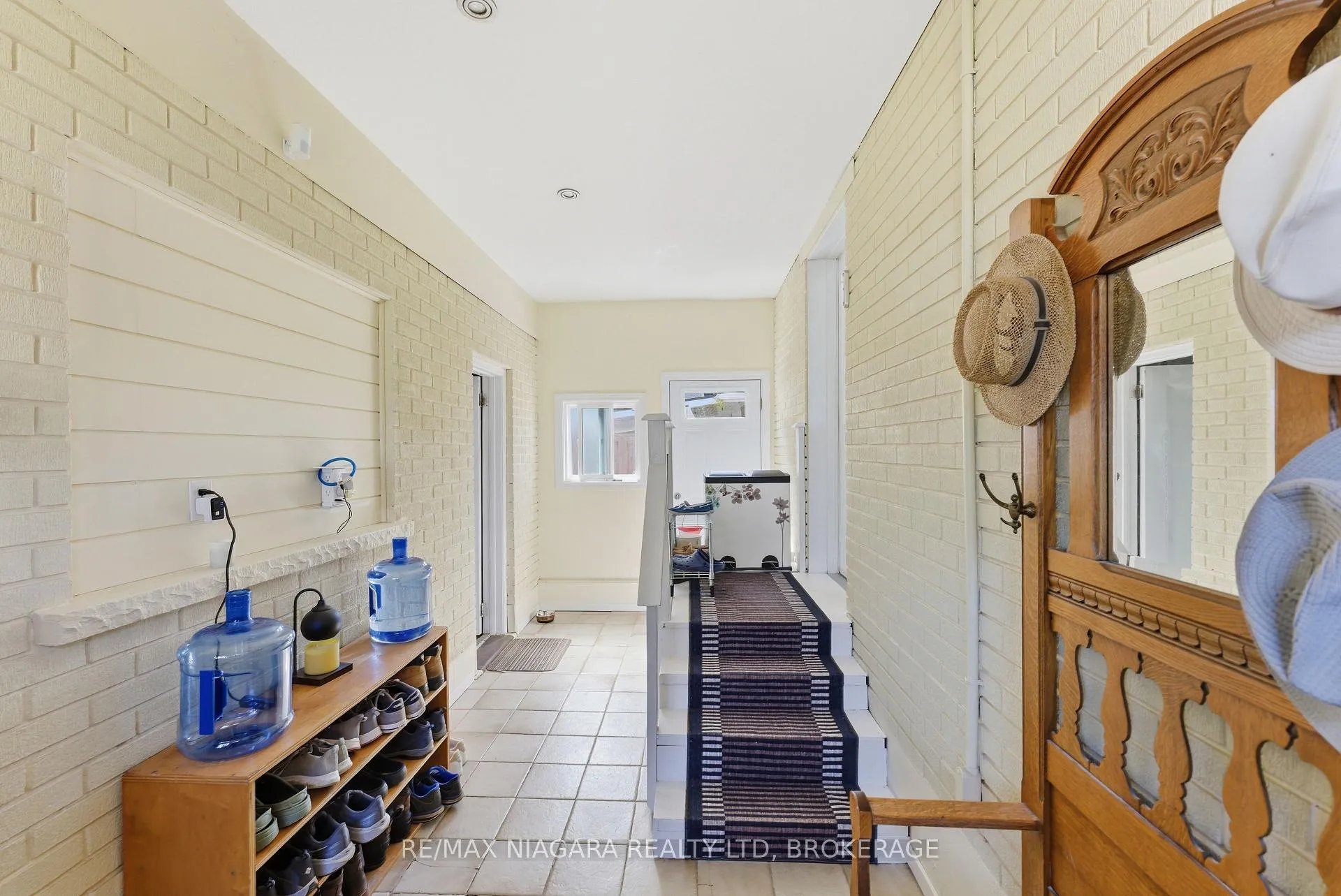 Photo 35 of 3169 Frances Avenue, Niagara Falls, Church's Lane — HOMEH