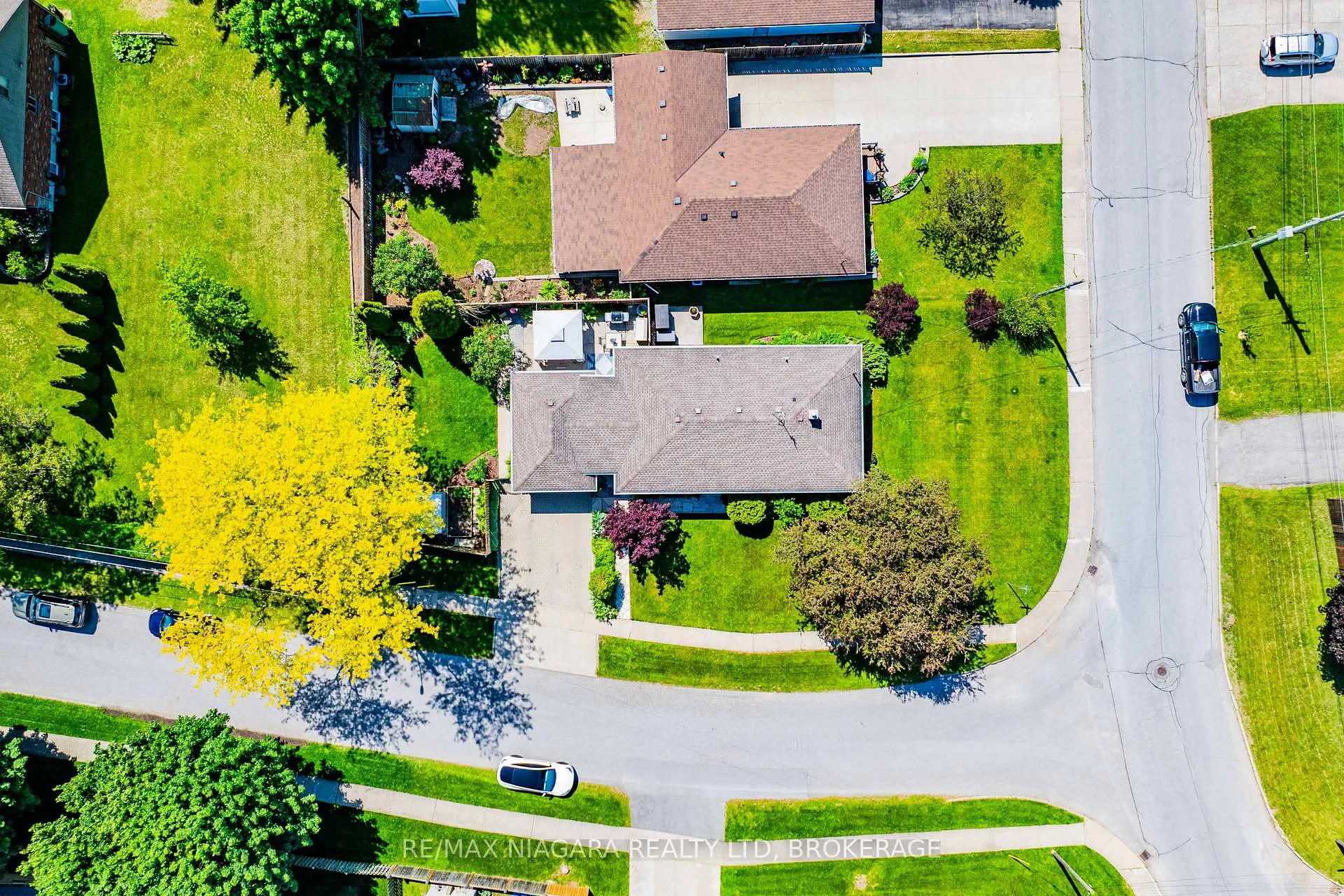 Photo 44 of 3169 Frances Avenue, Niagara Falls, Church's Lane — HOMEH