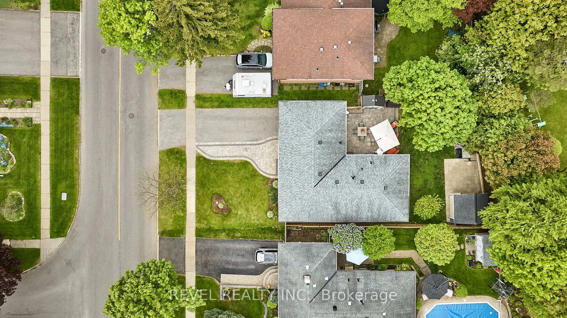 Photo 3 of 80 Clover Ridge Drive E, Ajax, South East — HOMEH