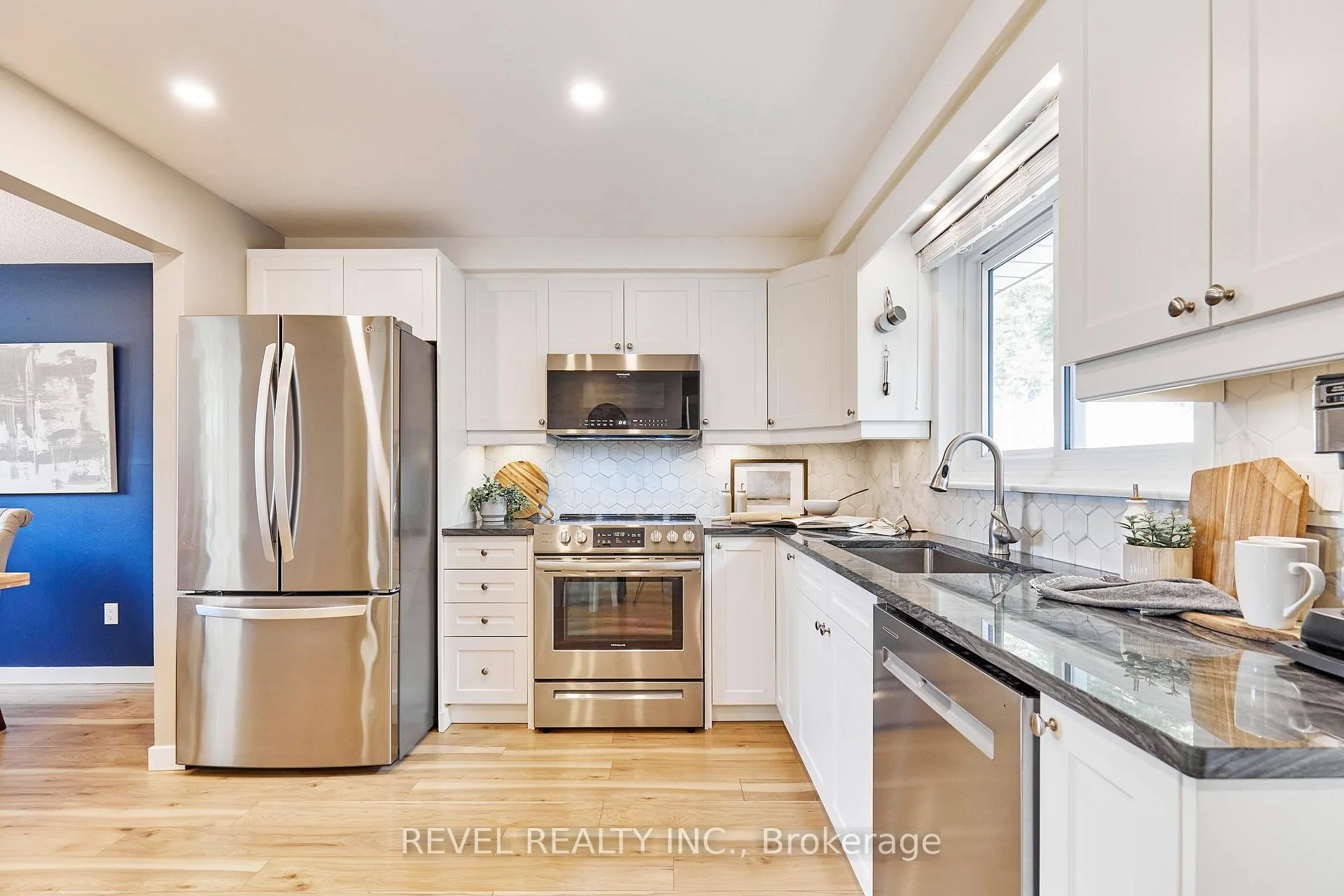 Photo 10 of 80 Clover Ridge Drive E, Ajax, South East — HOMEH