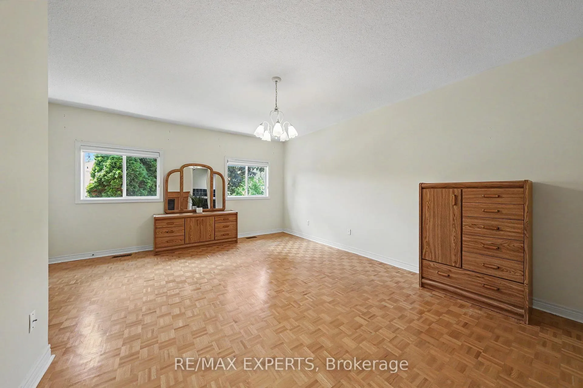Photo 19 of 115 Harvest Moon Drive, Caledon, Bolton West — HOMEH