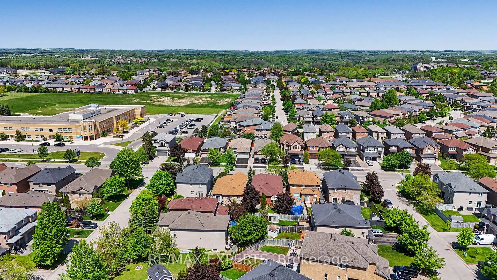Photo 48 of 115 Harvest Moon Drive, Caledon, Bolton West — HOMEH