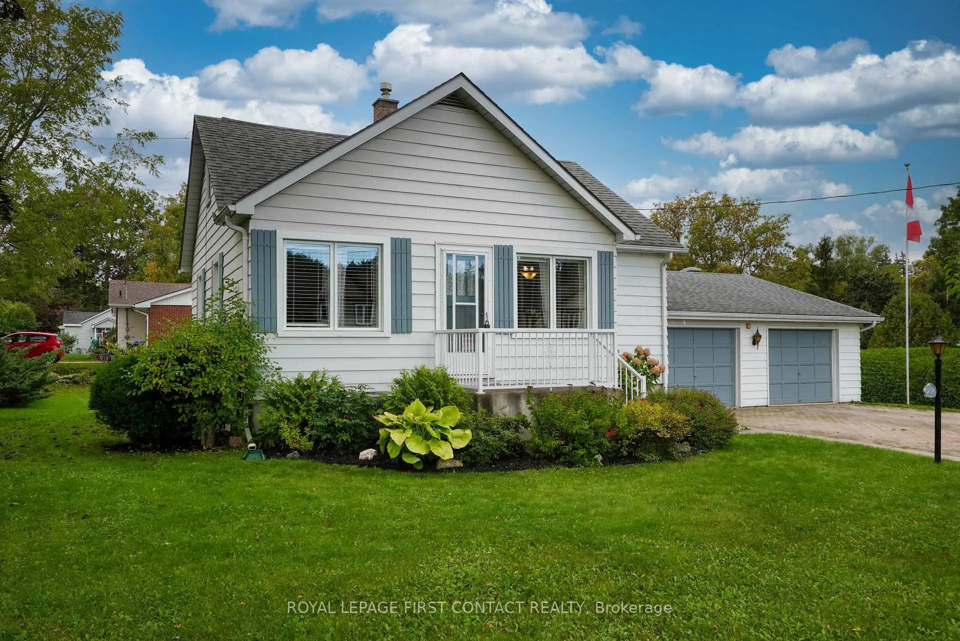 Photo 1 of 204 Dominion Drive, Clearview, Stayner — HOMEH