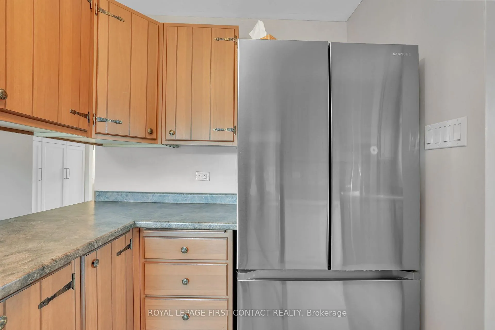 Photo 10 of 204 Dominion Drive, Clearview, Stayner — HOMEH