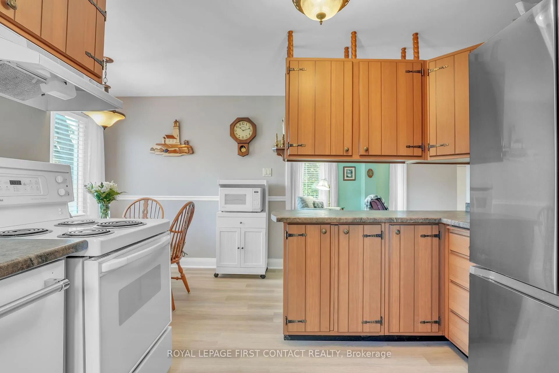 Photo 13 of 204 Dominion Drive, Clearview, Stayner — HOMEH