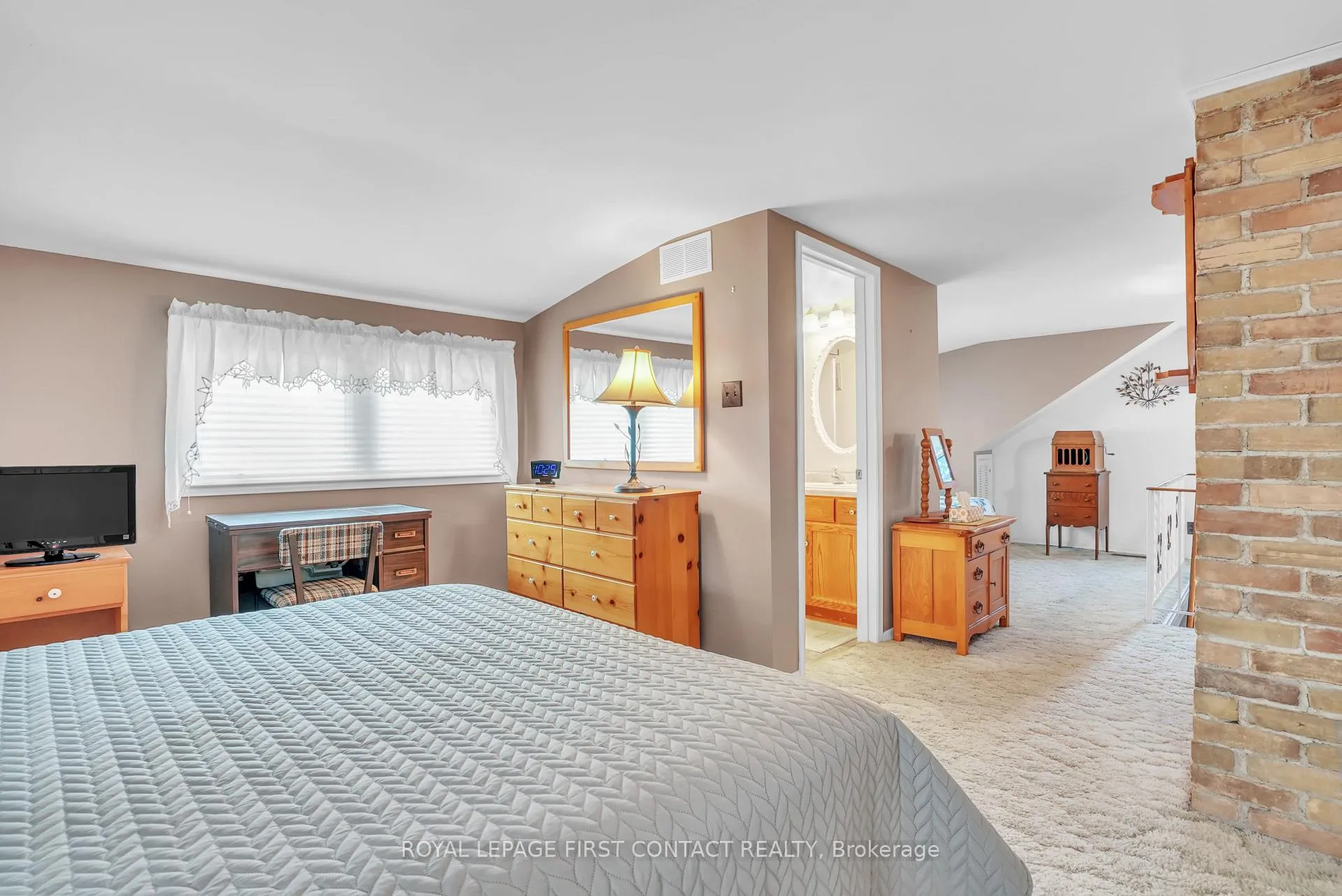 Photo 31 of 204 Dominion Drive, Clearview, Stayner — HOMEH
