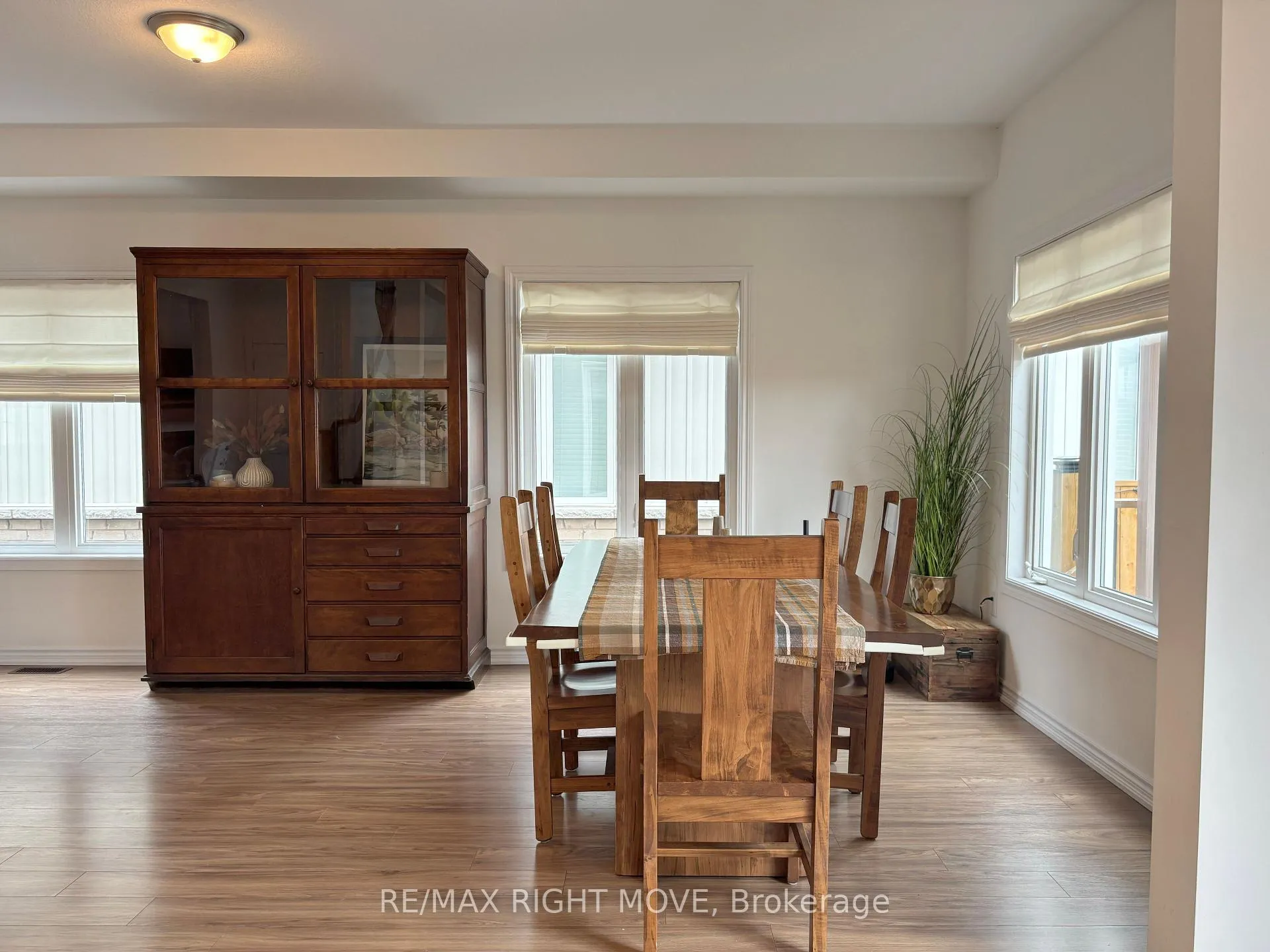 Photo 9 of 46 Atlantis Drive, Orillia — HOMEH