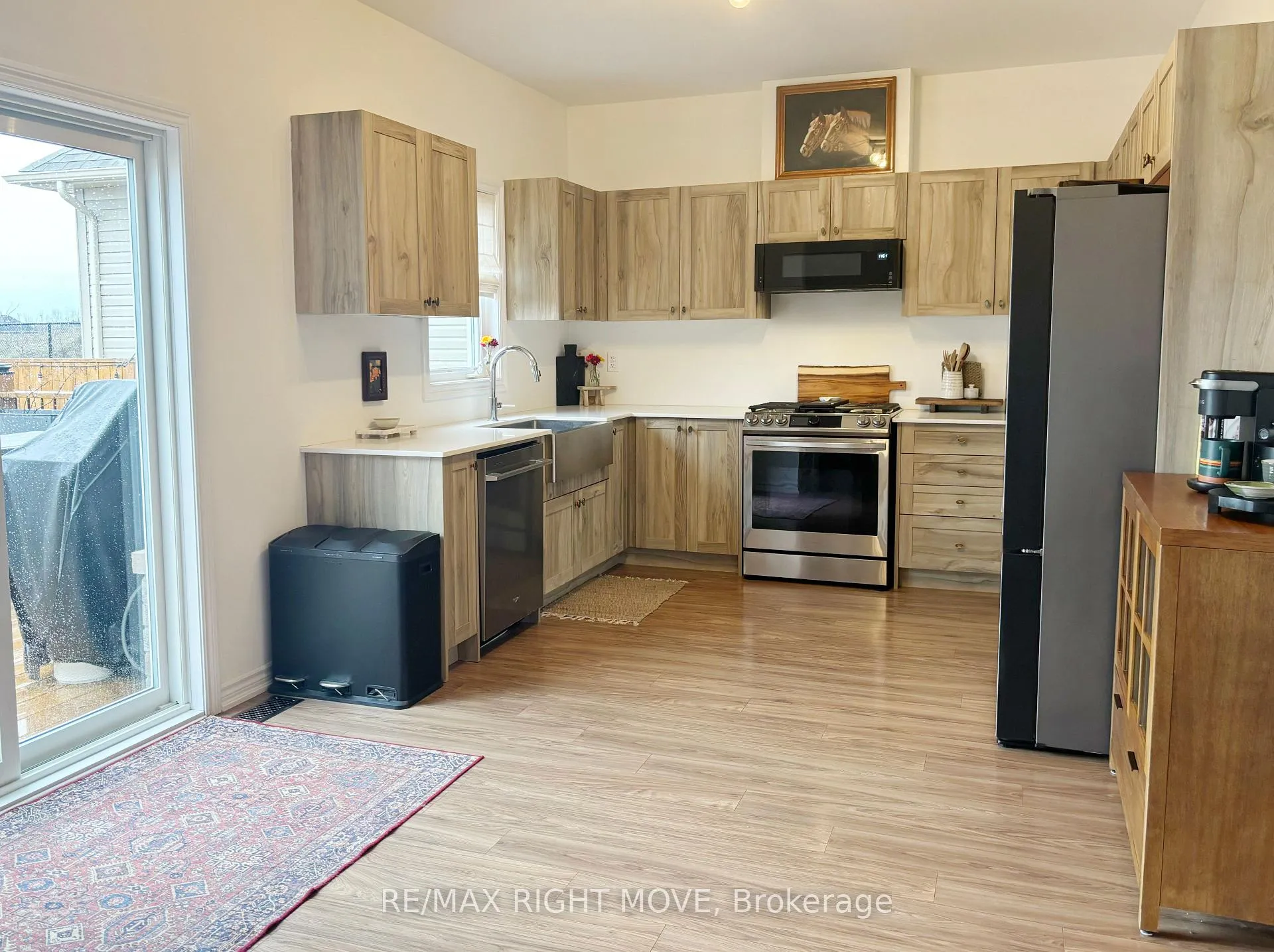 Photo 10 of 46 Atlantis Drive, Orillia — HOMEH