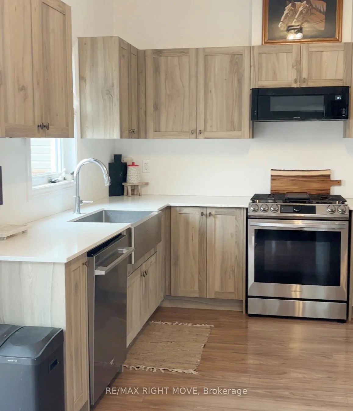 Photo 11 of 46 Atlantis Drive, Orillia — HOMEH
